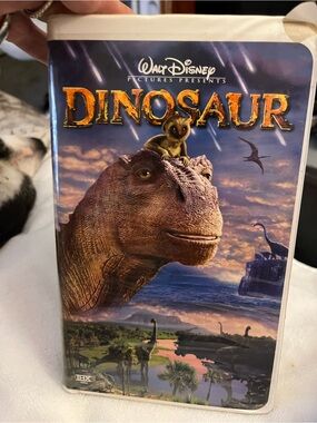 Walt Disney Home Video Dinosaur VHS Clamshell 2001 Full Screen PG NTSC VHS